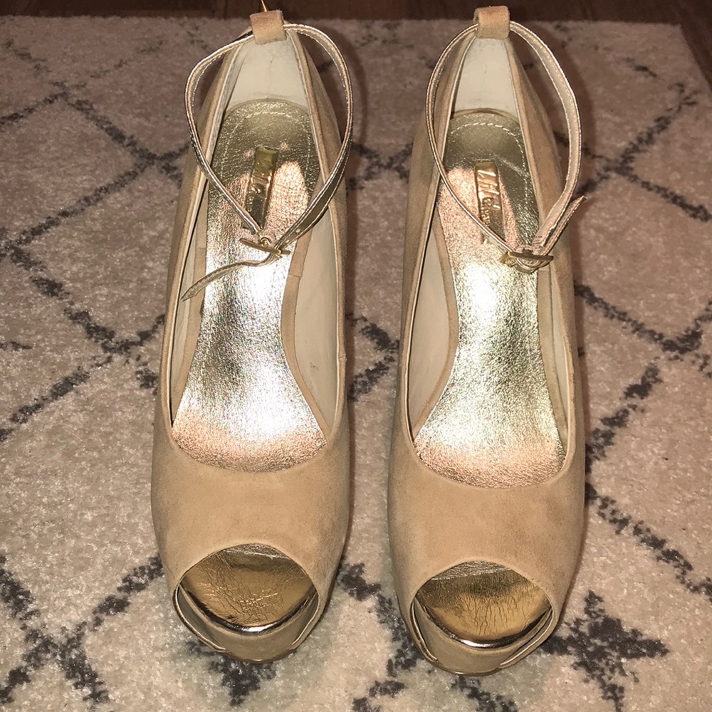 Nude spiked heel